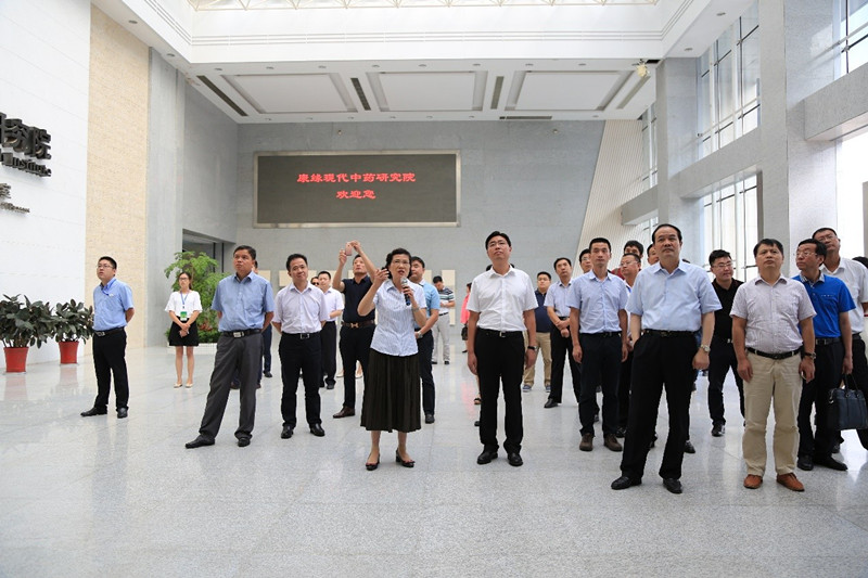 第七届淮海经济区核心区城市市长会议与会领导莅临凯时官网药业考察